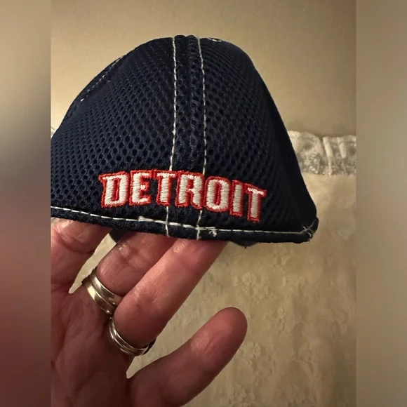 Detroit Pistons Navy Cap - Picture 3 of 4